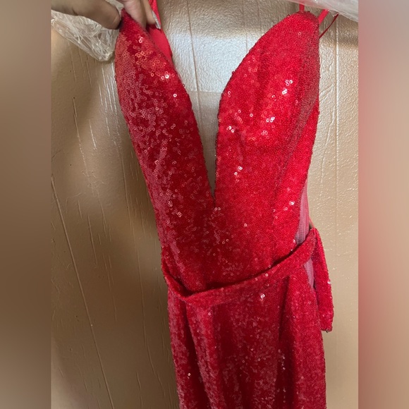 Sparkle red prom dress - Picture 2 of 5